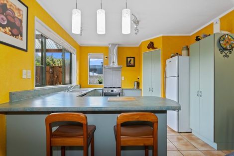 Photo of property in 11 Ashmore Place, Fairy Springs, Rotorua, 3015