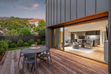 Photo of property in 2/105 Tomes Road, St Albans, Christchurch, 8052