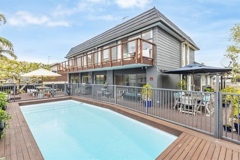 Photo of property in 14 Indus Place, Half Moon Bay, Auckland, 2012