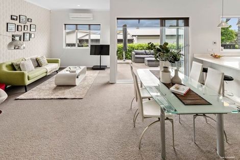 Photo of property in 3 Woolshed Lane, Pukekohe, 2120