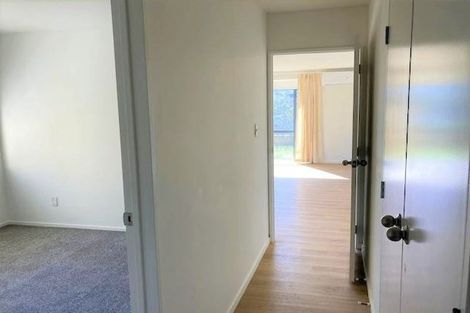 Photo of property in 2 Cyclamen Road, Mangere, Auckland, 2022