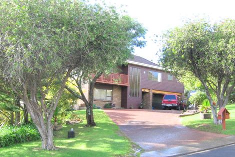 Photo of property in 3 Higham Ferrers Place, Red Beach, 0932