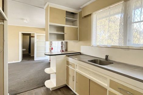 Photo of property in 24 Victoria Avenue, Palmerston North, 4410