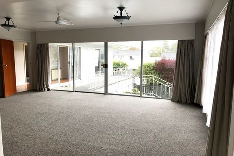 Photo of property in 128 Waikawa Road, Picton, 7220