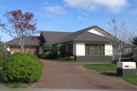 Photo of property in 19 Moycullien Lane, East Tamaki Heights, Auckland, 2016