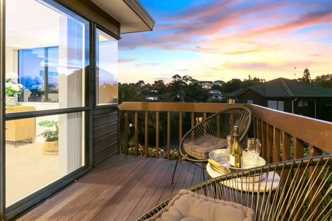 Photo of property in 3/6 Honeysuckle Lane, Mairangi Bay, Auckland, 0630