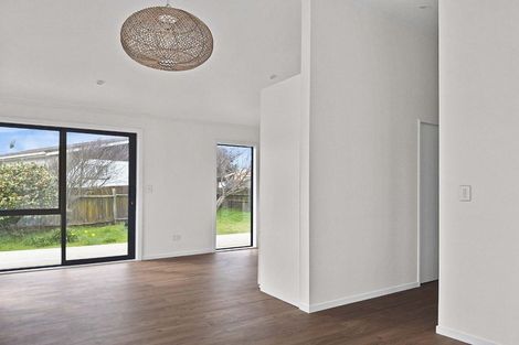 Photo of property in 42 Norfolk Crescent, Otaki Beach, Otaki, 5512