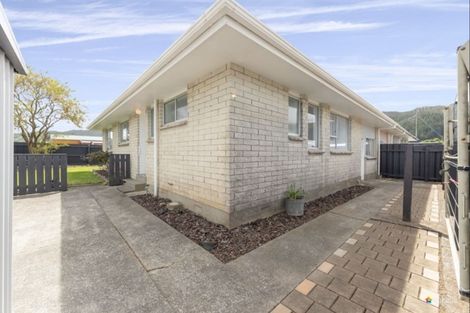 Photo of property in 1/17 Wimbledon Grove, Wainuiomata, Lower Hutt, 5014