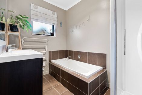 Photo of property in 13 Beaumont Drive, Rolleston, 7614