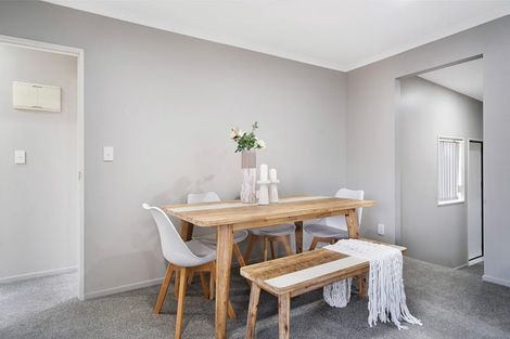 Photo of property in 32d Gifford Road, Papatoetoe, Auckland, 2025