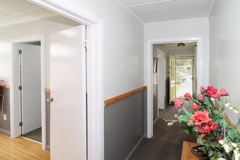 Photo of property in 6 Victoria Street, Carterton, 5713