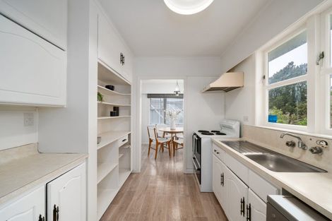 Photo of property in 128 Helston Road, Paparangi, Wellington, 6037