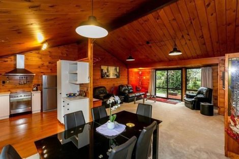 Photo of property in 15 Hickford Place, Okato, 4335