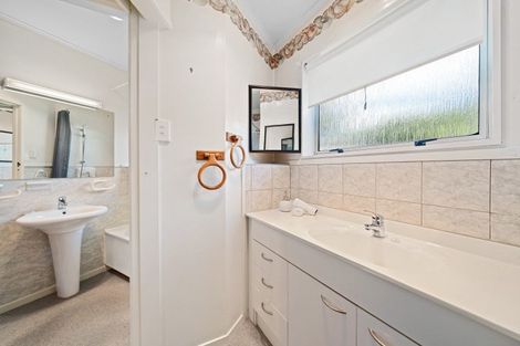 Photo of property in 2 Dalton Court, Pukekohe, 2120