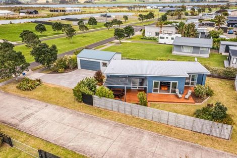 Photo of property in 337 Harbour Drive East, Matarangi, Whitianga, 3592