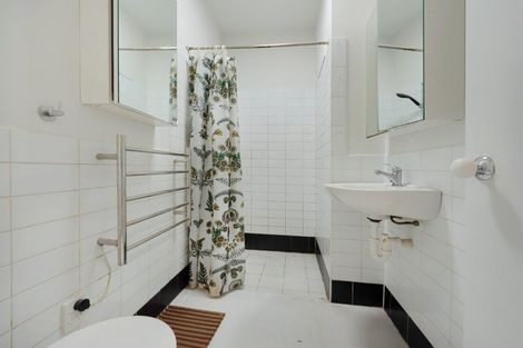 Photo of property in 422 Adelaide Road, Berhampore, Wellington, 6023