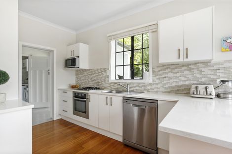 Photo of property in 855 State Highway 16, Waimauku, 0812