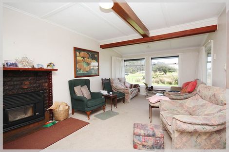 Photo of property in 3 Nash Parade, Foxton Beach, Foxton, 4815