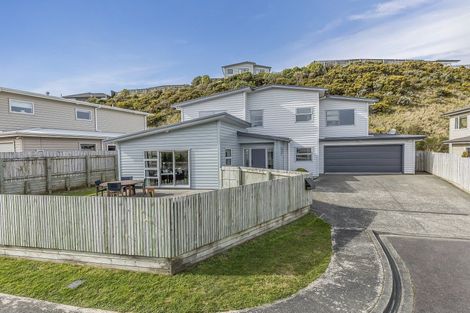 Photo of property in 32 Havana Rise, Grenada Village, Wellington, 6037