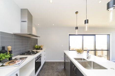 Photo of property in 3 Vaucluse Heights, Fitzherbert, Palmerston North, 4410