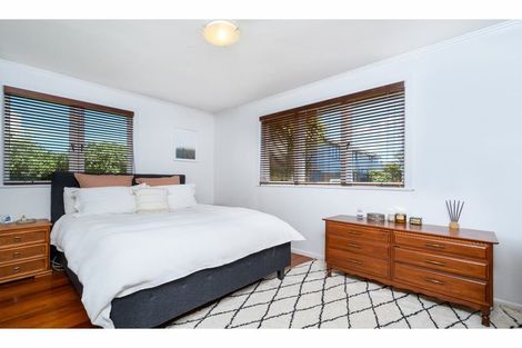 Photo of property in 17 Chorley Avenue, Massey, Auckland, 0614