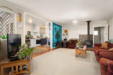 Photo of property in 11 Adams Road, Thornton Bay, Thames, 3575