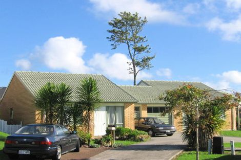 Photo of property in 2/12 Blueridge Close, Sunnyvale, Auckland, 0612