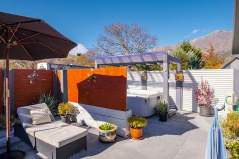 Photo of property in 9 Crawford Place, Lake Hayes, Queenstown, 9304