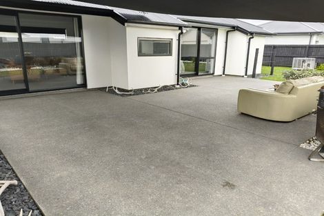 Photo of property in 28 Mcquillan Avenue, Woodend, 7610