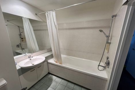 Photo of property in Regent Courts, 3/75 Gloucester Street, Christchurch Central, Christchurch, 8013