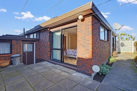 Photo of property in 1/102 Lake Terrace Road, Burwood, Christchurch, 8061