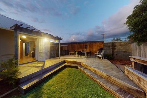 Photo of property in 556a Queen Street East, Levin, 5510