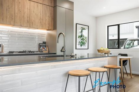 Photo of property in 4/64 Banbury Crescent, Fairfield, Hamilton, 3214