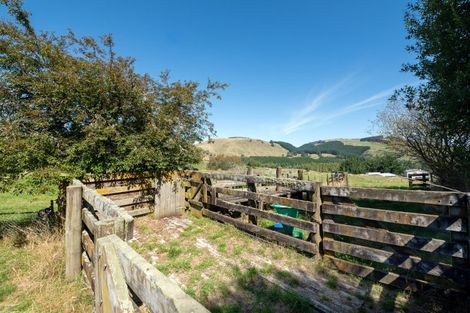 Photo of property in 69 Hitiri Road, Kinloch, Taupo, 3377