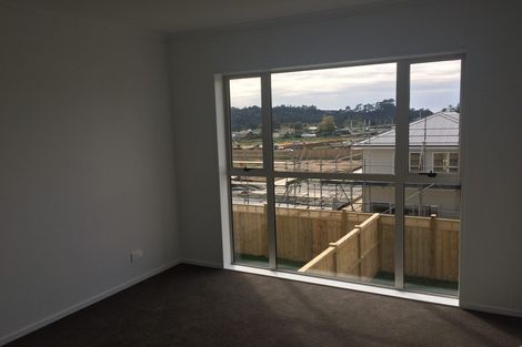 Photo of property in 7 Forbes Mccammon Drive, Swanson, Auckland, 0614