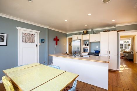 Photo of property in 99 Belt Road, New Plymouth, 4310