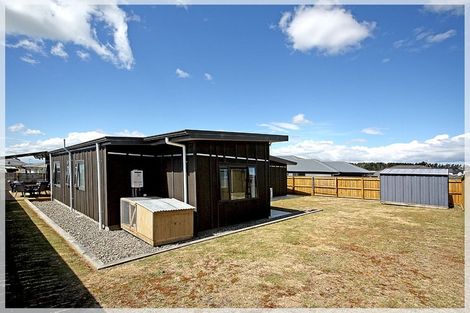 Photo of property in 5 Story Street, Foxton Beach, Foxton, 4815