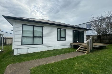 Photo of property in 20 Gambare Place, Wattle Downs, Auckland, 2103
