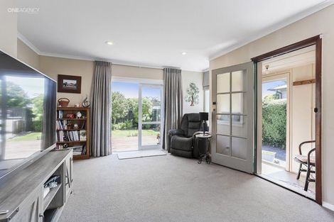 Photo of property in 8 Lindon Street, Rangiora, 7400