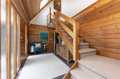 Photo of property in 20 Bernleigh Terrace, West Harbour, Auckland, 0618