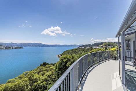 Photo of property in 35 Kaikoura Street, Maupuia, Wellington, 6022