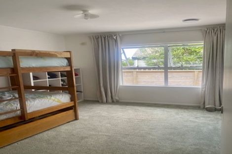 Photo of property in 10 Bill Phillip Place, Clendon Park, Auckland, 2103