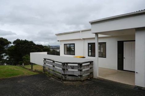 Photo of property in 32 Marae Road, Greenhithe, Auckland, 0632