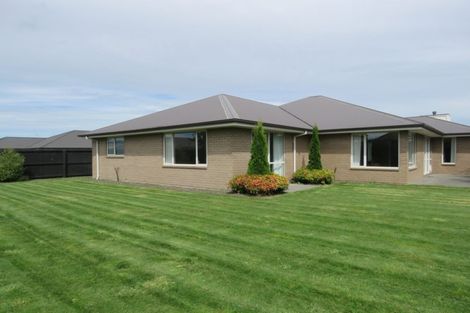 Photo of property in 75 Somerville Crescent, Aidanfield, Christchurch, 8025