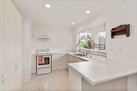 Photo of property in 1/17 Youngs Road, Papakura, 2110