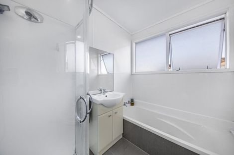 Photo of property in 1/14 Silver Creek Road, Weymouth, Auckland, 2103