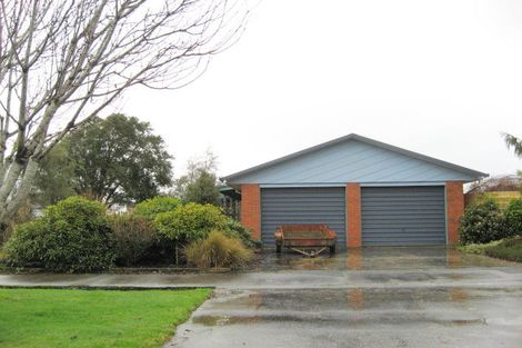 Photo of property in 25 Hunter Street, Edendale, 9825