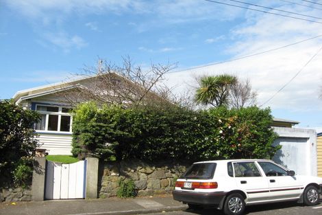 Photo of property in 9 Bulkeley Terrace, New Plymouth, 4310