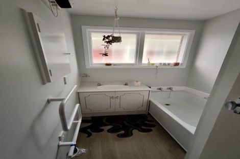 Photo of property in 90 Roberta Drive, Somerfield, Christchurch, 8024