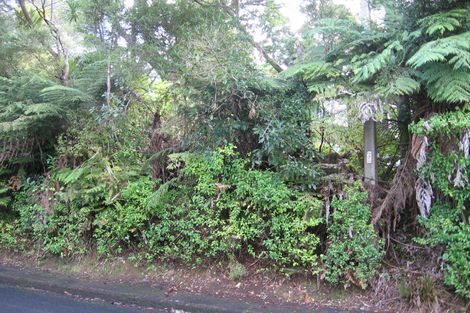 Photo of property in 4 Ngaio Road, Titirangi, Auckland, 0604
